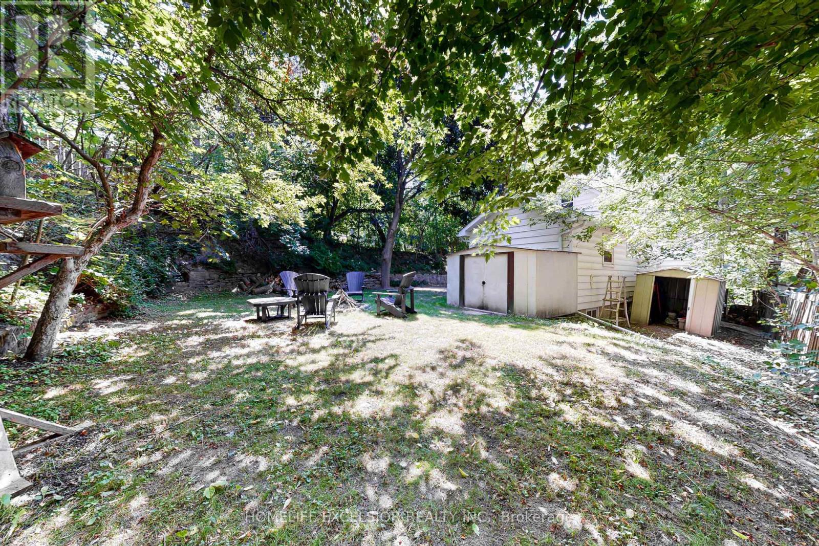 19043 Centre Street, East Gwillimbury, Ontario  L0G 1M0 - Photo 31 - N12435459