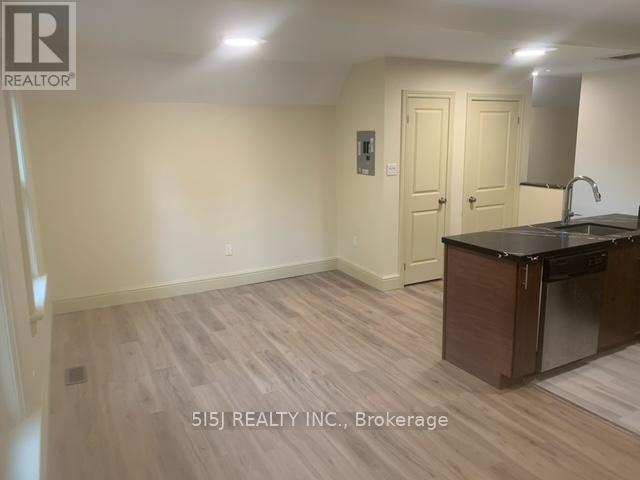 2 - 246 Bradford Street, Barrie, Ontario  L4N 3B6 - Photo 2 - S12435427