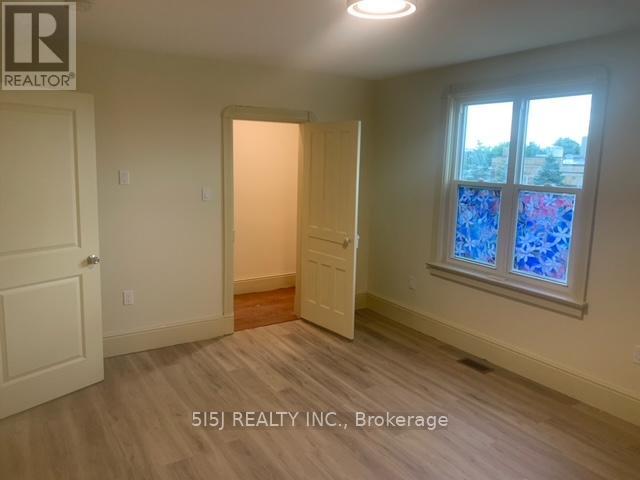 2 - 246 Bradford Street, Barrie, Ontario  L4N 3B6 - Photo 5 - S12435427