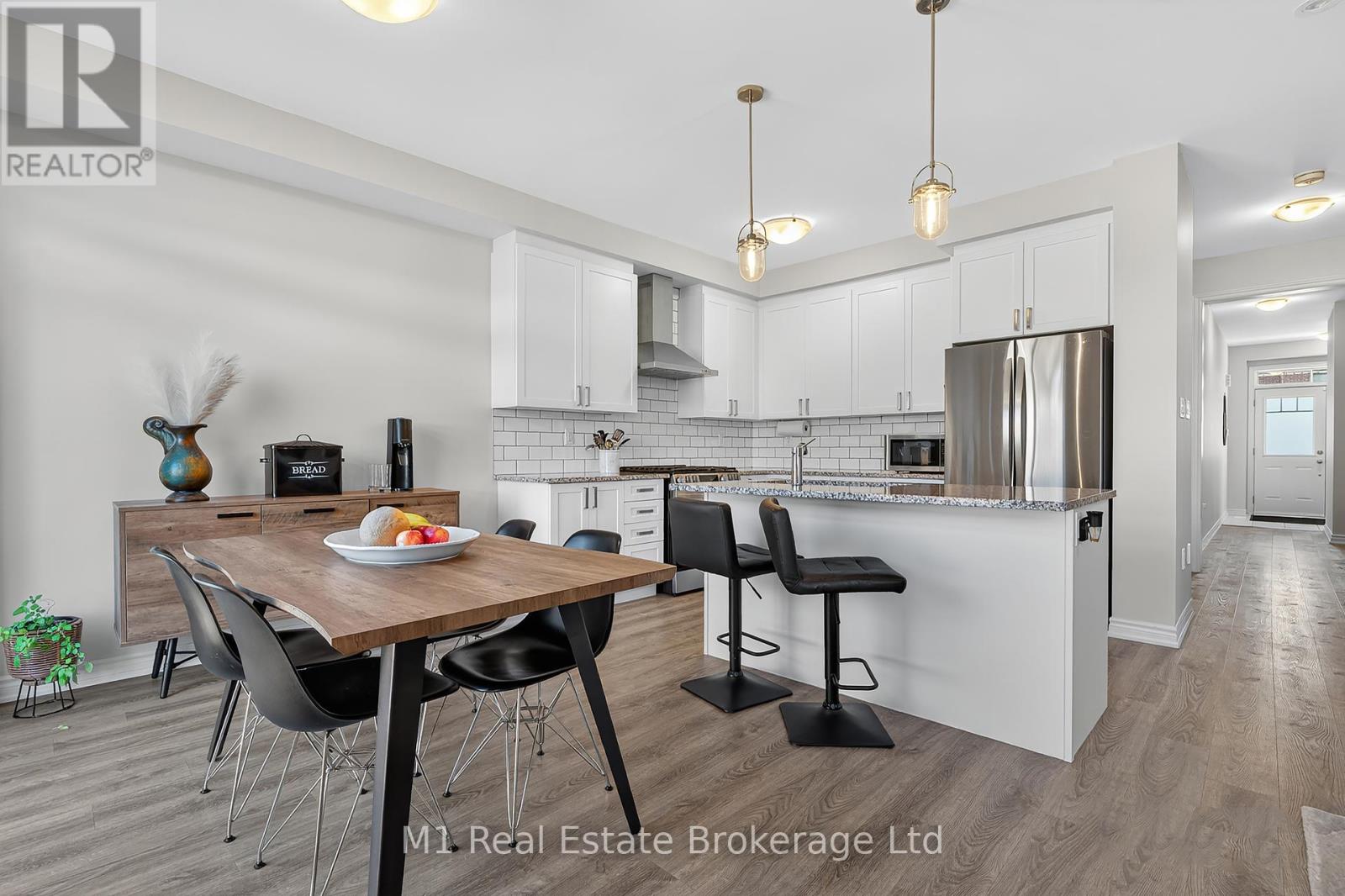 43 Harpin Way W, Centre Wellington, Ontario  N1M 0H7 - Photo 10 - X12435505