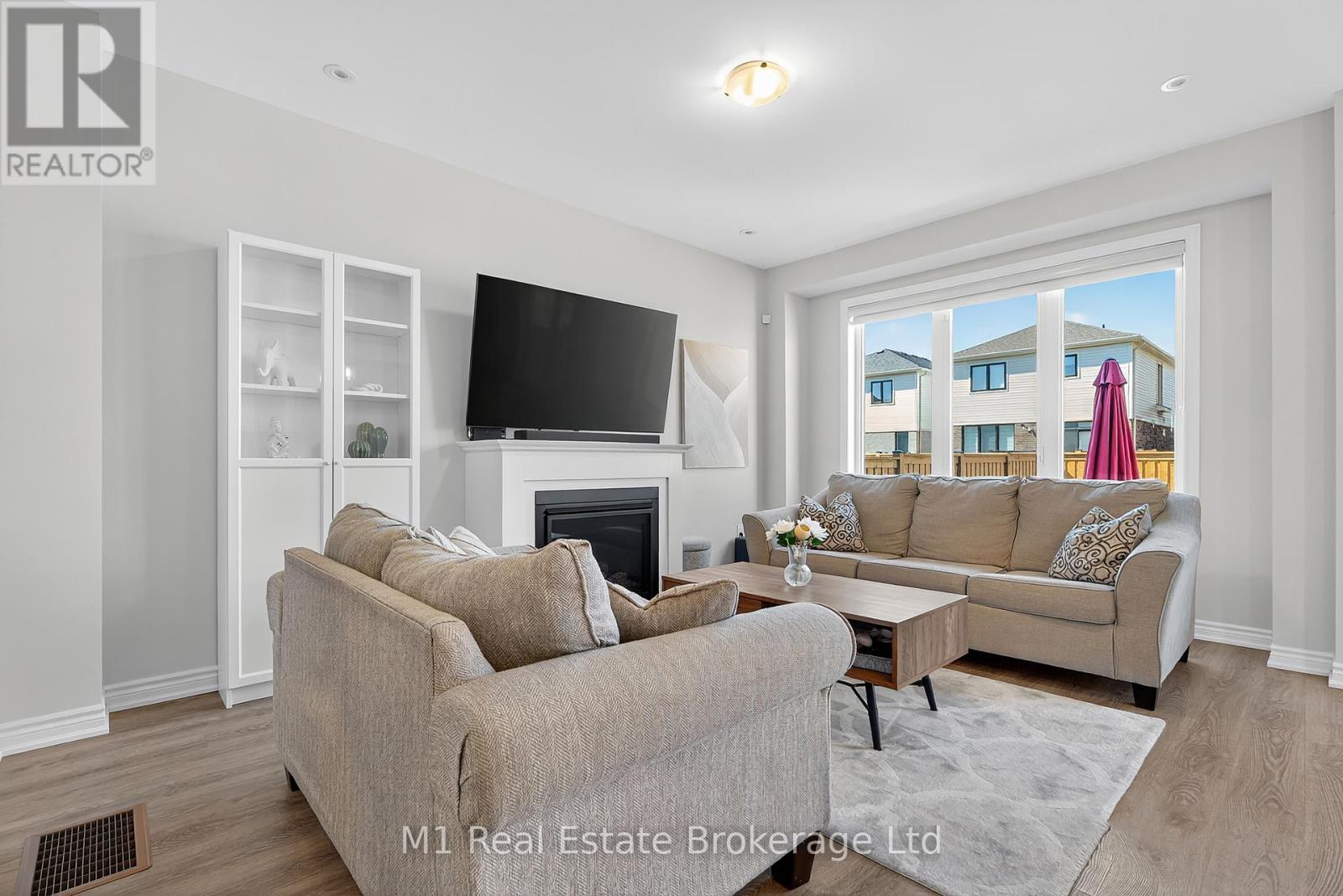 43 Harpin Way W, Centre Wellington, Ontario  N1M 0H7 - Photo 13 - X12435505