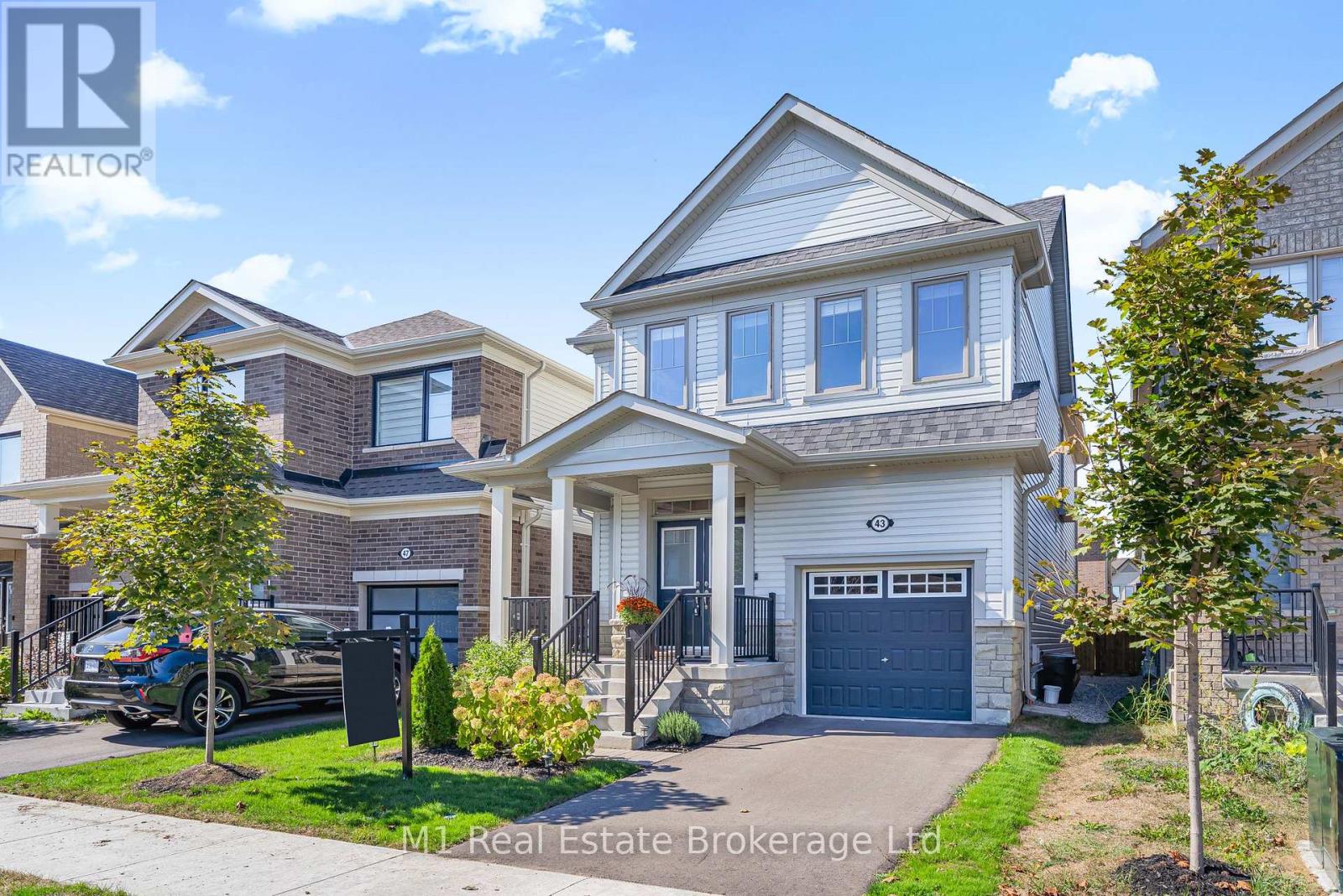 43 Harpin Way W, Centre Wellington, Ontario  N1M 0H7 - Photo 2 - X12435505