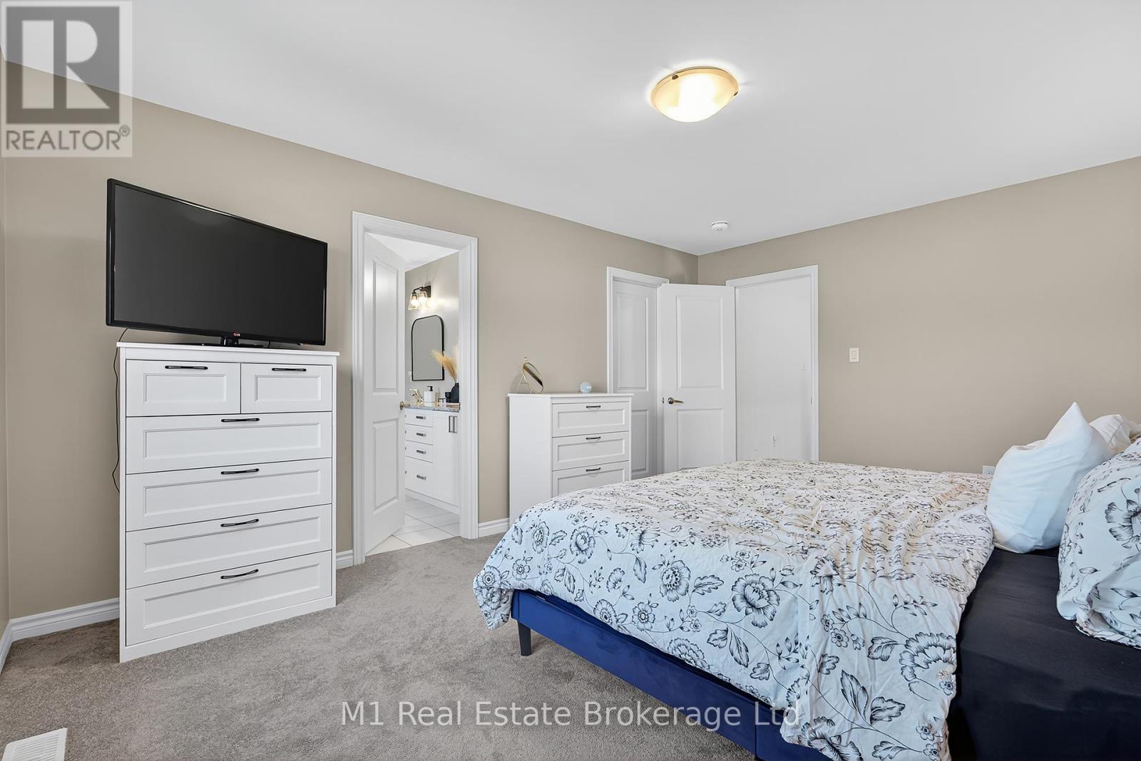 43 Harpin Way W, Centre Wellington, Ontario  N1M 0H7 - Photo 23 - X12435505