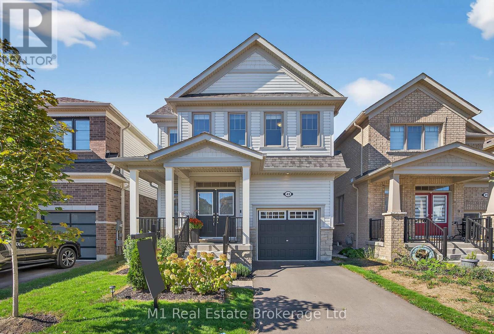 43 Harpin Way W, Centre Wellington, Ontario  N1M 0H7 - Photo 3 - X12435505