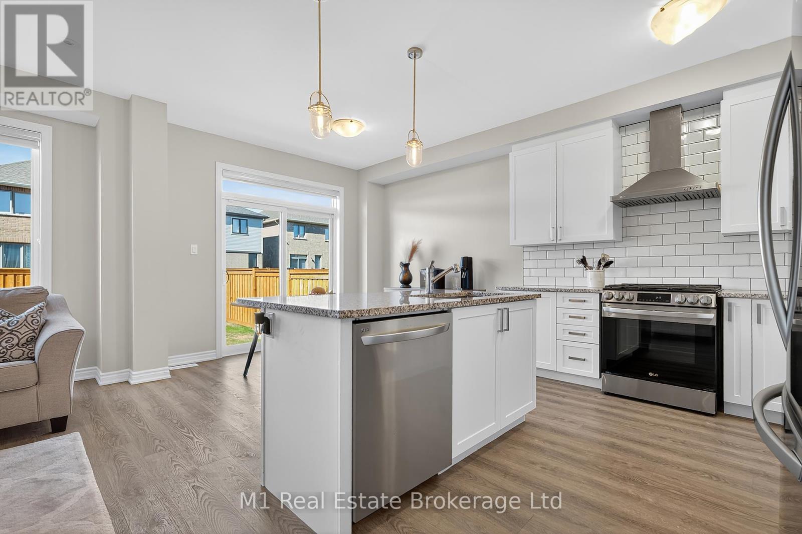 43 Harpin Way W, Centre Wellington, Ontario  N1M 0H7 - Photo 8 - X12435505