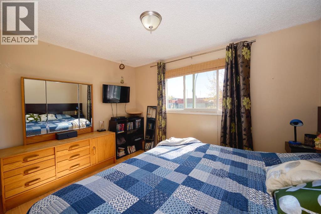 24 Hunters Gate, Okotoks, Alberta  T1S 1K9 - Photo 11 - A2260468