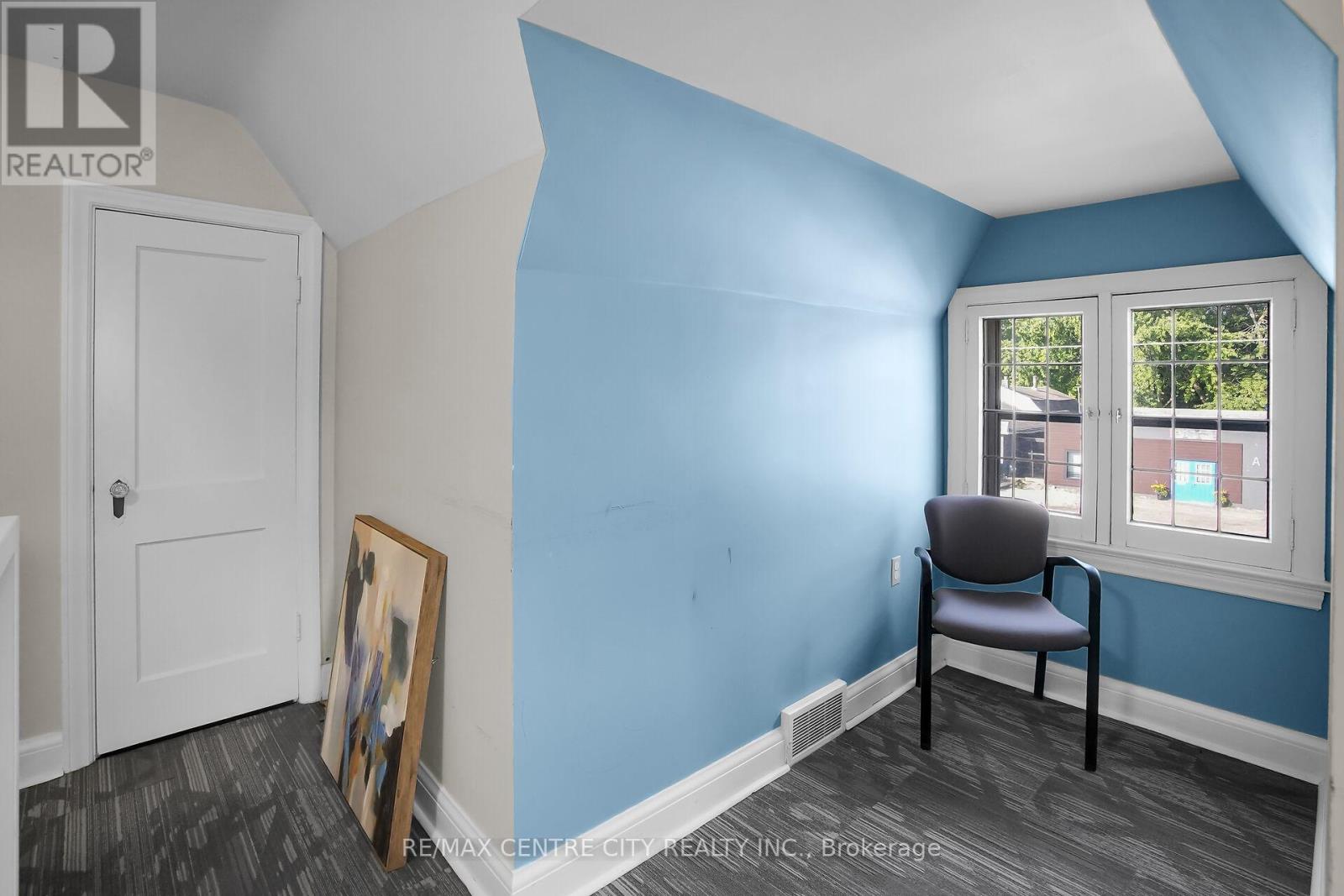 302 Wellington Road, London South, Ontario  N6C 4N9 - Photo 25 - X12435522