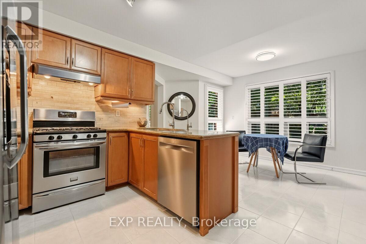 105 Warner Drive, Oakville, Ontario  L6L 6G5 - Photo 10 - W12435408