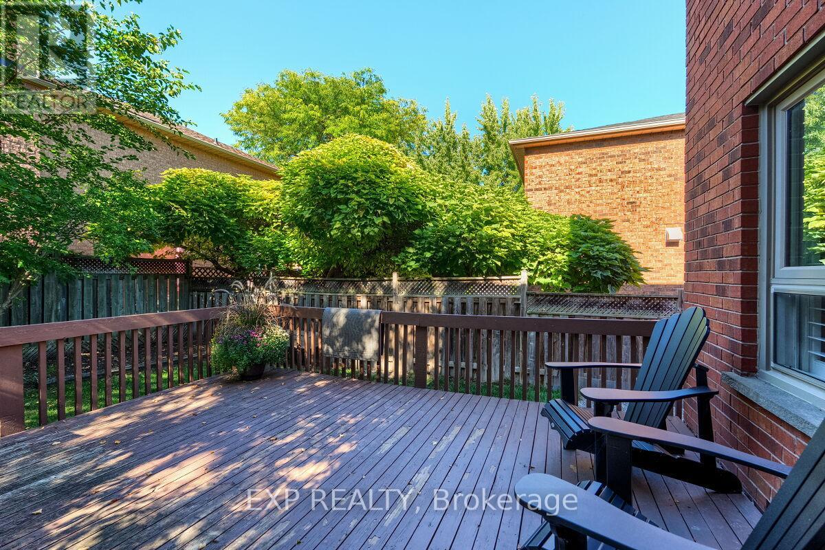 105 Warner Drive, Oakville, Ontario  L6L 6G5 - Photo 31 - W12435408