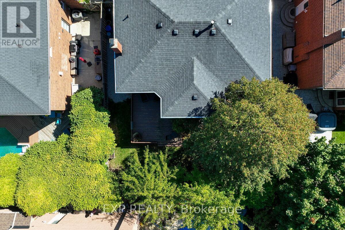 105 Warner Drive, Oakville, Ontario  L6L 6G5 - Photo 34 - W12435408