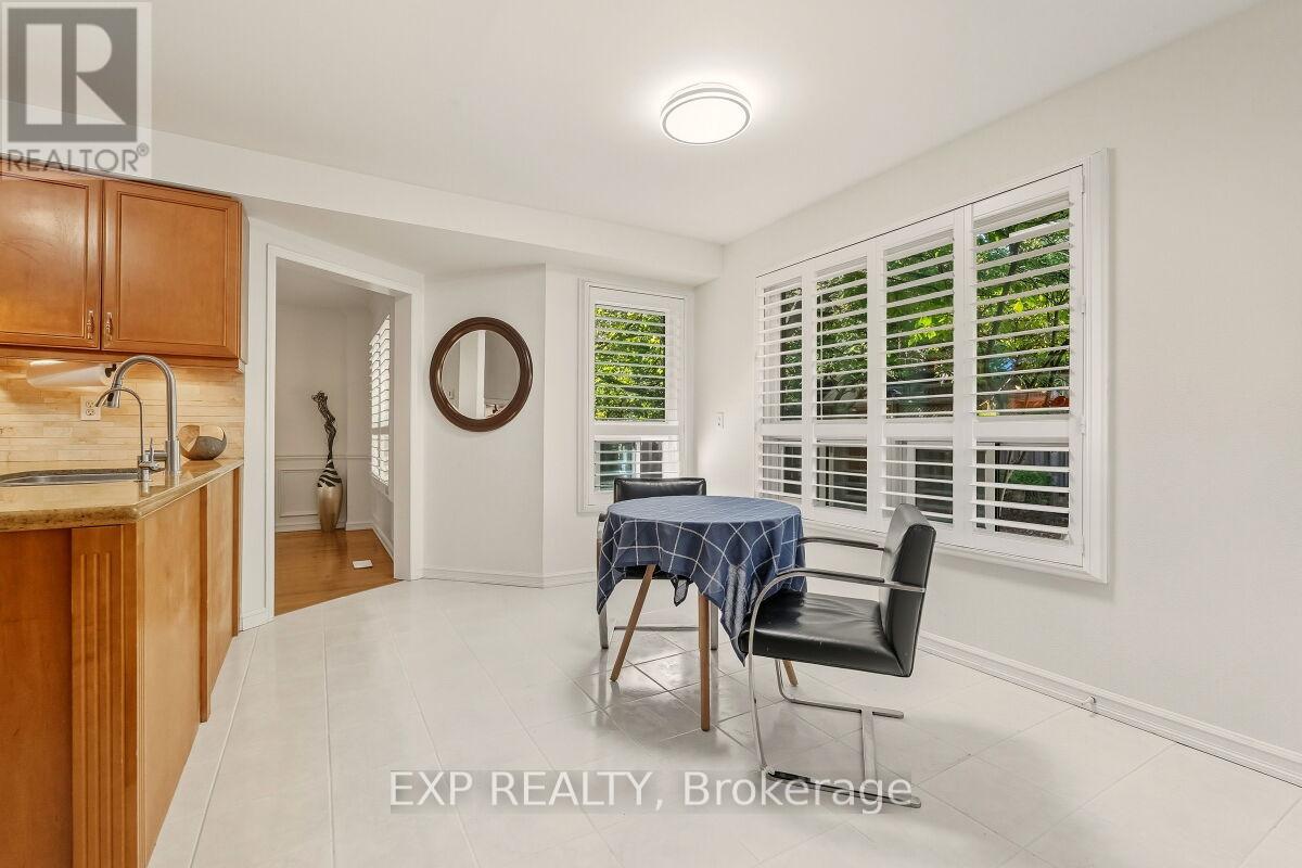105 Warner Drive, Oakville, Ontario  L6L 6G5 - Photo 7 - W12435408