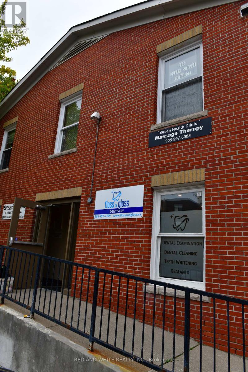 265 Queen Street S, Mississauga, Ontario  L5M 1L9 - Photo 11 - W12435432