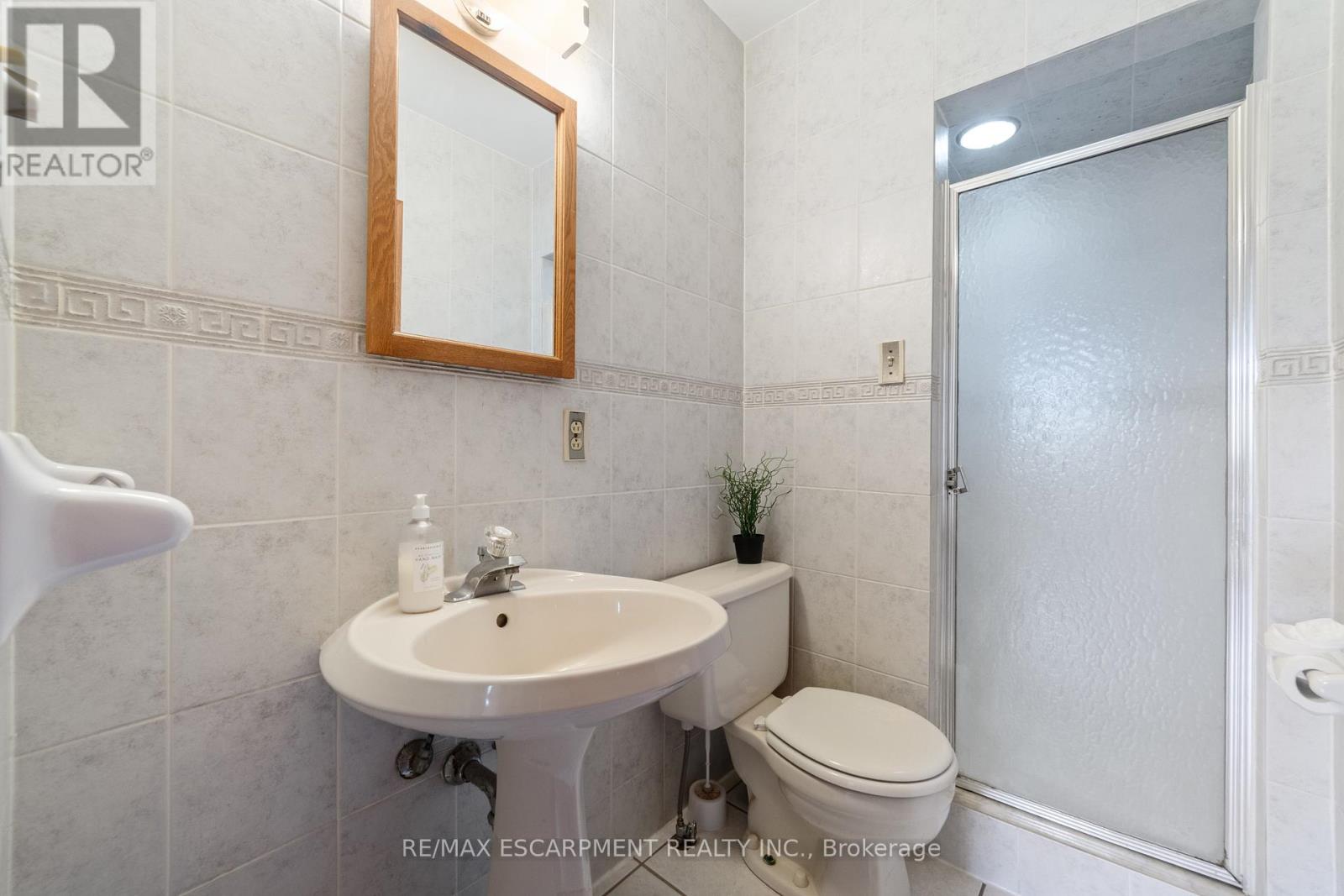 1411 Beaufort Drive, Burlington, Ontario  L7P 4V8 - Photo 20 - W12435453