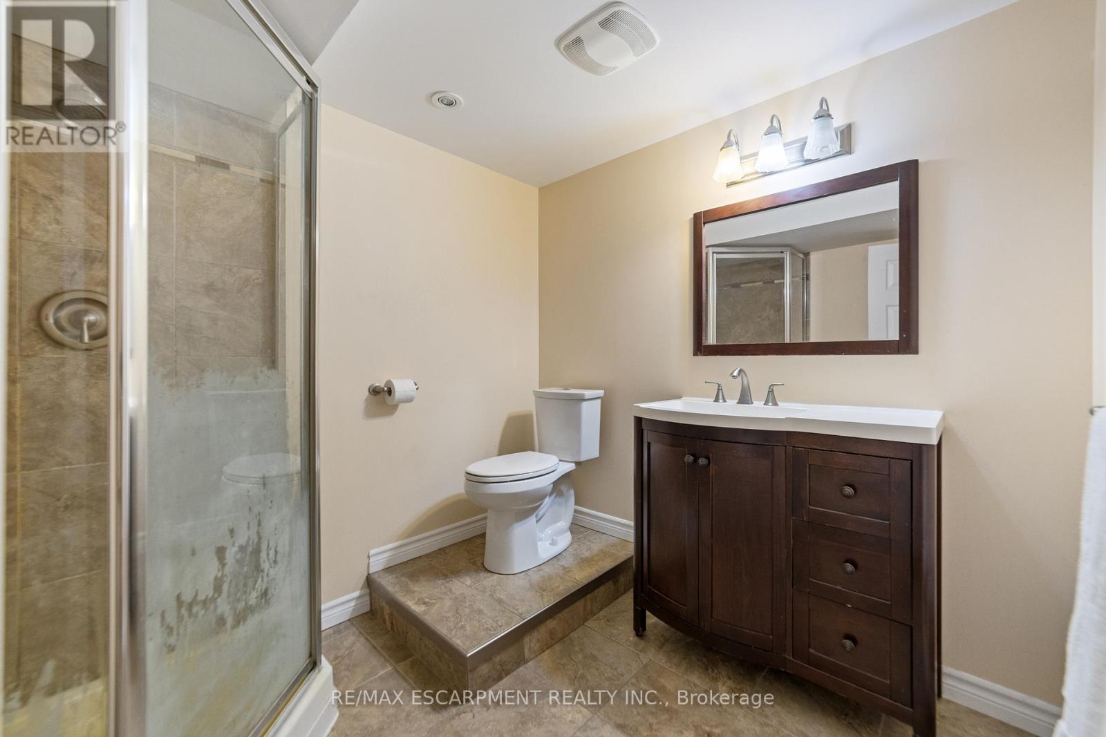 1411 Beaufort Drive, Burlington, Ontario  L7P 4V8 - Photo 30 - W12435453