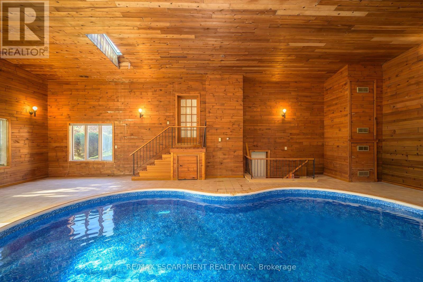 1411 Beaufort Drive, Burlington, Ontario  L7P 4V8 - Photo 32 - W12435453