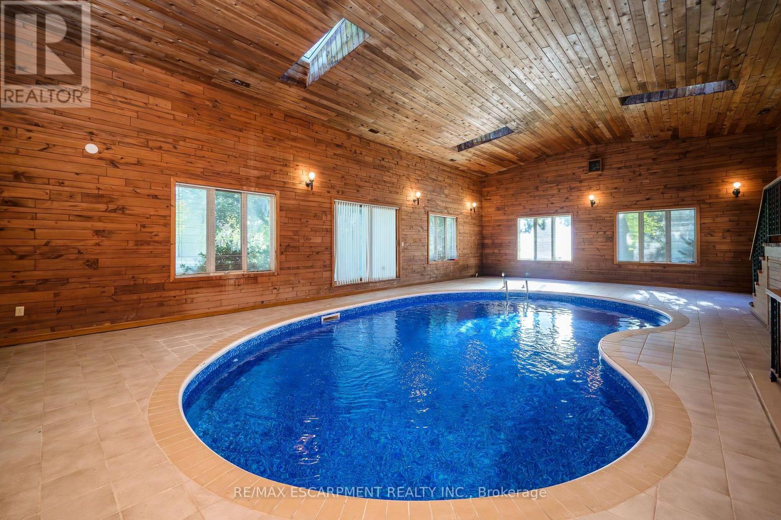 1411 Beaufort Drive, Burlington, Ontario  L7P 4V8 - Photo 33 - W12435453