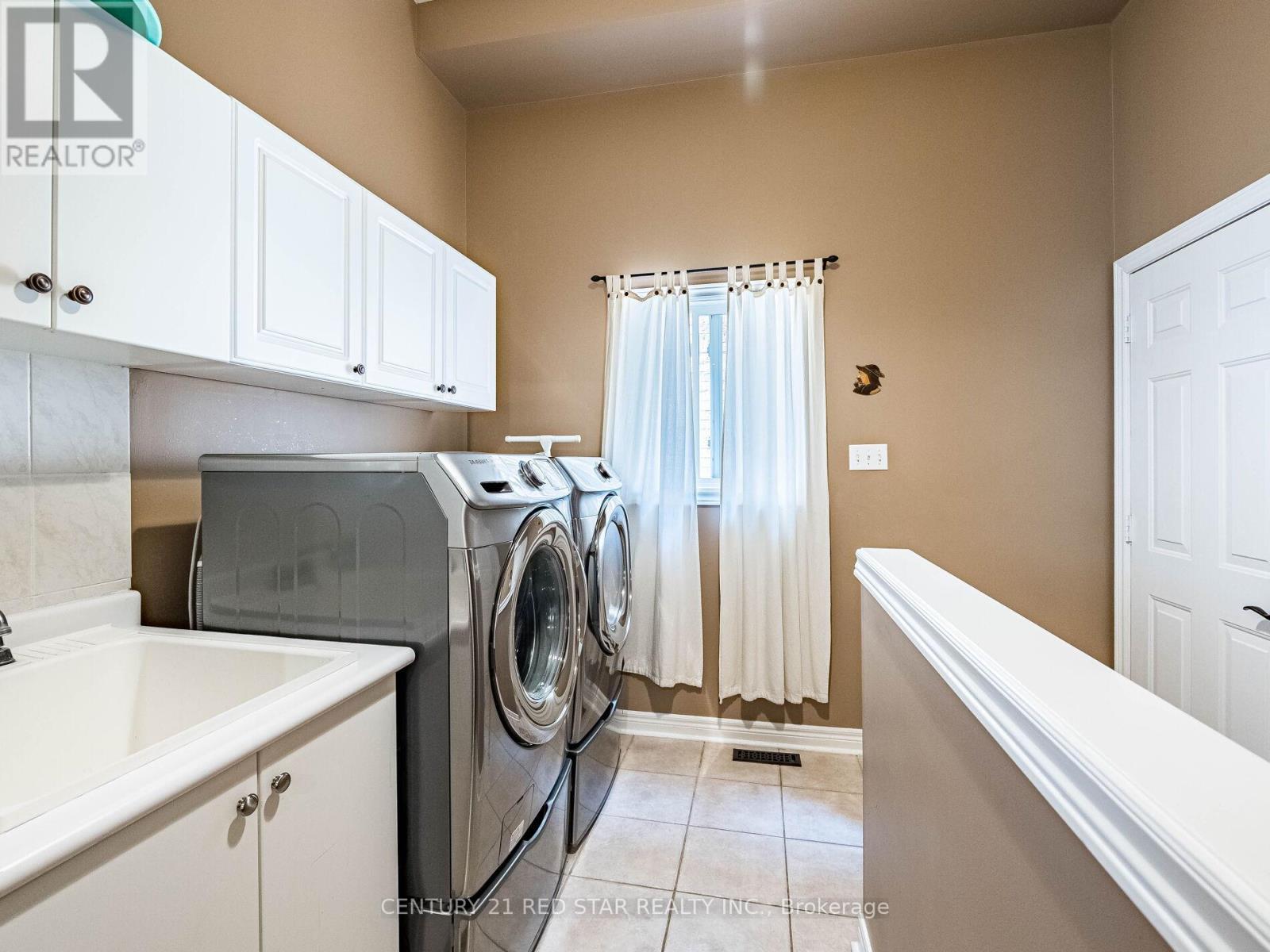 1080 Hatton Crossing, Milton, Ontario  L9T 5P6 - Photo 18 - W12435457