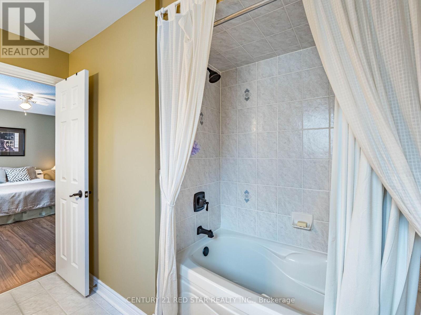 1080 Hatton Crossing, Milton, Ontario  L9T 5P6 - Photo 42 - W12435457