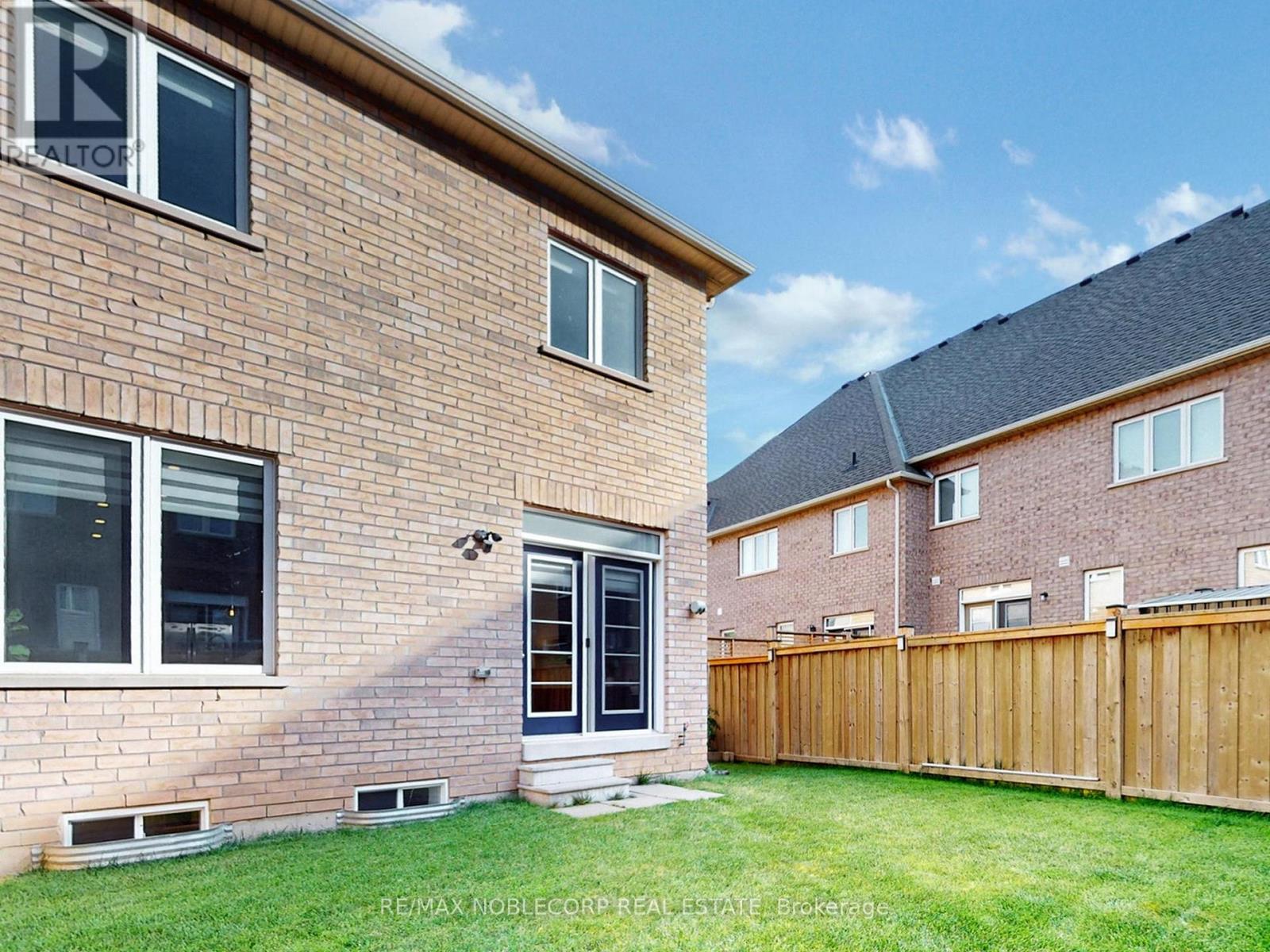 593 Settlers Road W, Oakville, Ontario  L6M 4K6 - Photo 35 - W12435464