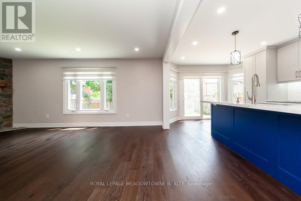 328 Bristol Road W, Mississauga, Ontario  L5R 2J7 - Photo 11 - W12435484