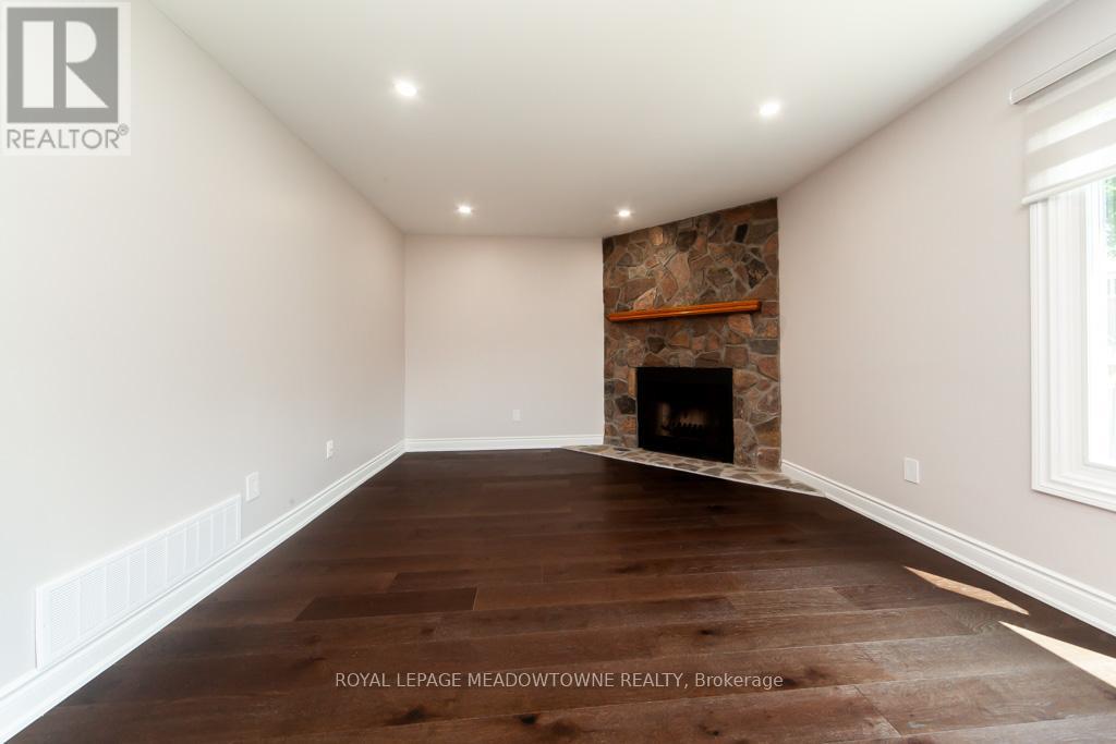 328 Bristol Road W, Mississauga, Ontario  L5R 2J7 - Photo 13 - W12435484