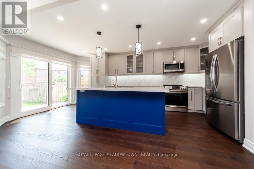 328 Bristol Road W, Mississauga, Ontario  L5R 2J7 - Photo 15 - W12435484