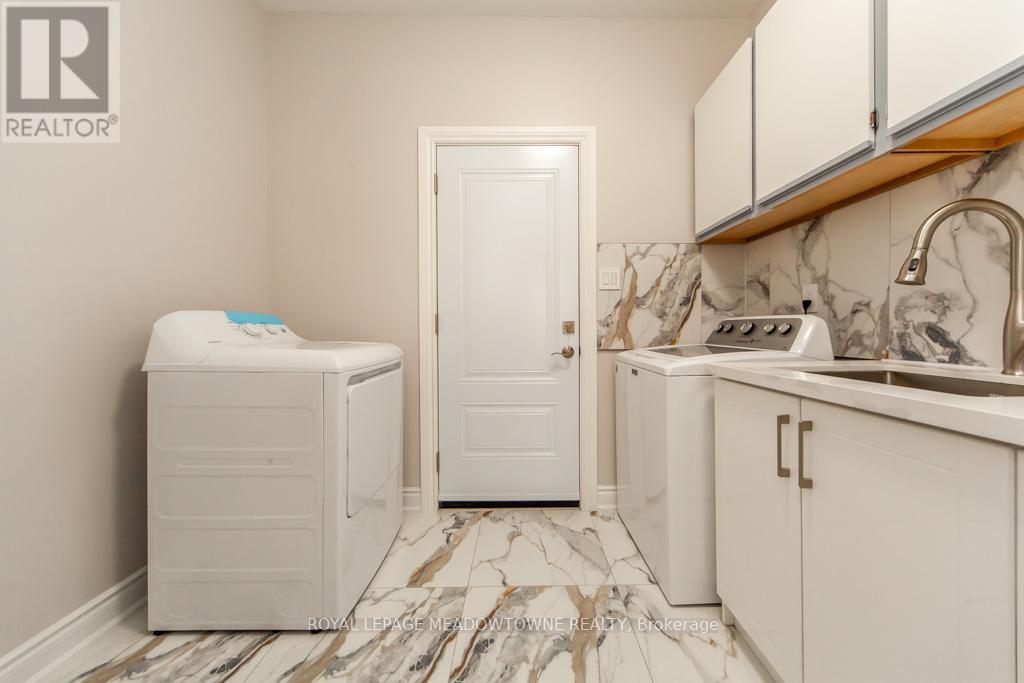 328 Bristol Road W, Mississauga, Ontario  L5R 2J7 - Photo 22 - W12435484