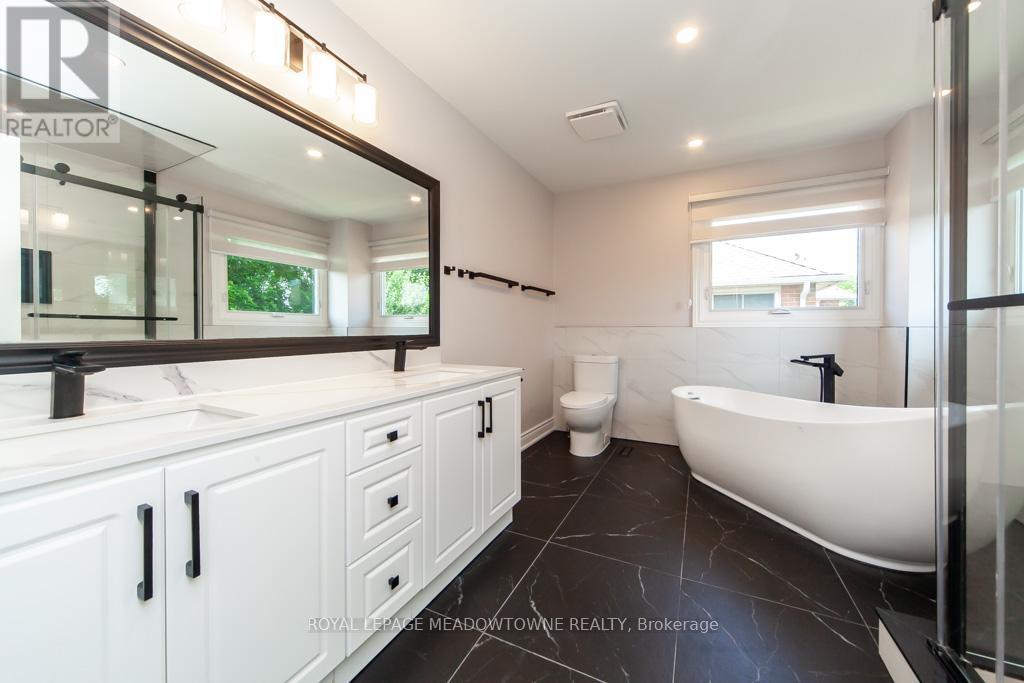 328 Bristol Road W, Mississauga, Ontario  L5R 2J7 - Photo 28 - W12435484