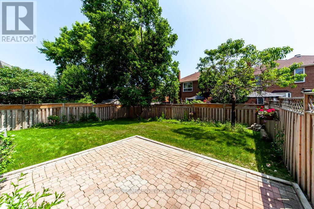 328 Bristol Road W, Mississauga, Ontario  L5R 2J7 - Photo 39 - W12435484