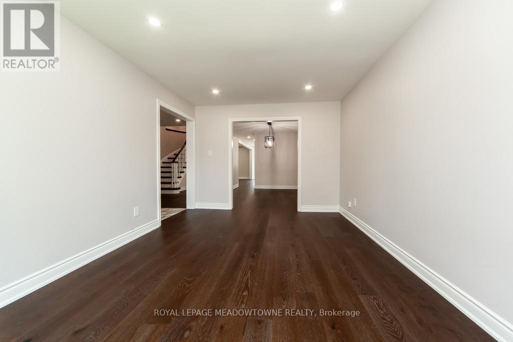 328 Bristol Road W, Mississauga, Ontario  L5R 2J7 - Photo 8 - W12435484