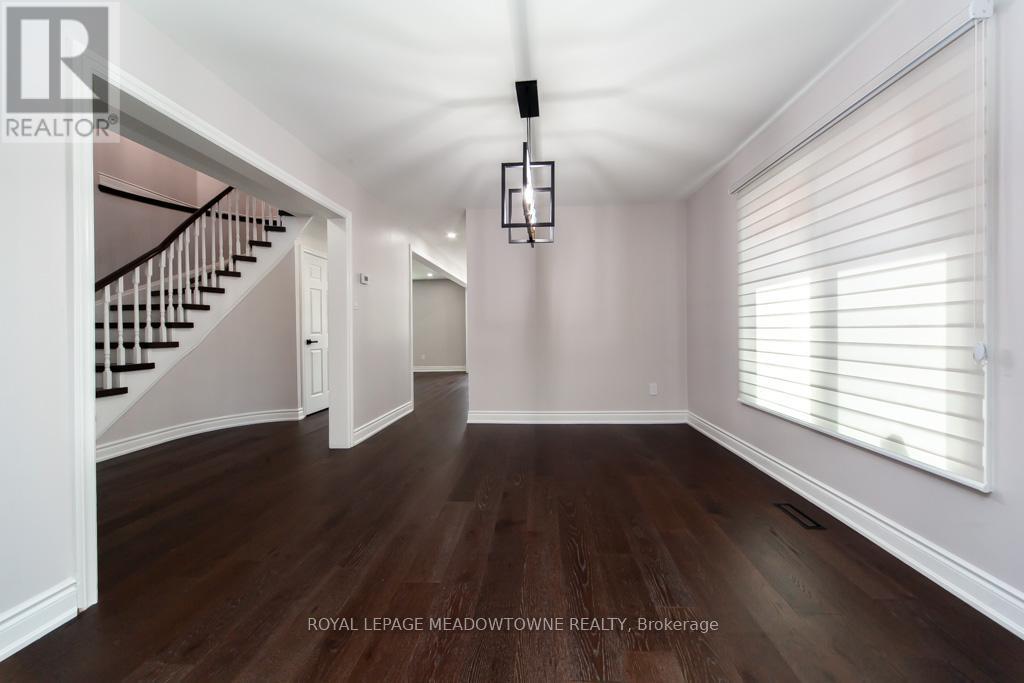 328 Bristol Road W, Mississauga, Ontario  L5R 2J7 - Photo 9 - W12435484