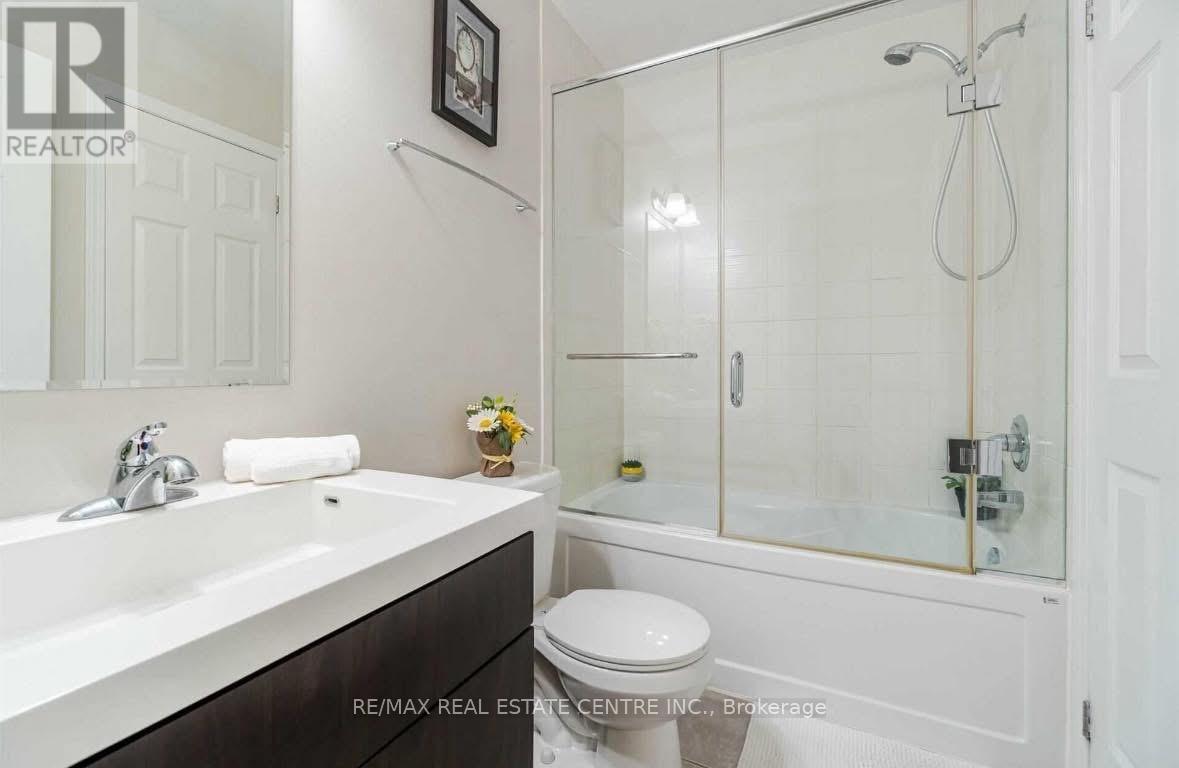 271 Woodley Crescent S, Milton, Ontario  L9T 8C4 - Photo 8 - W12435487
