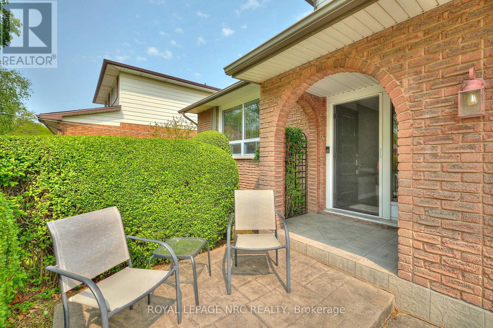 6968 Brian Crescent, Niagara Falls (Casey), Ontario  L2J 3P3 - Photo 5 - X12435533