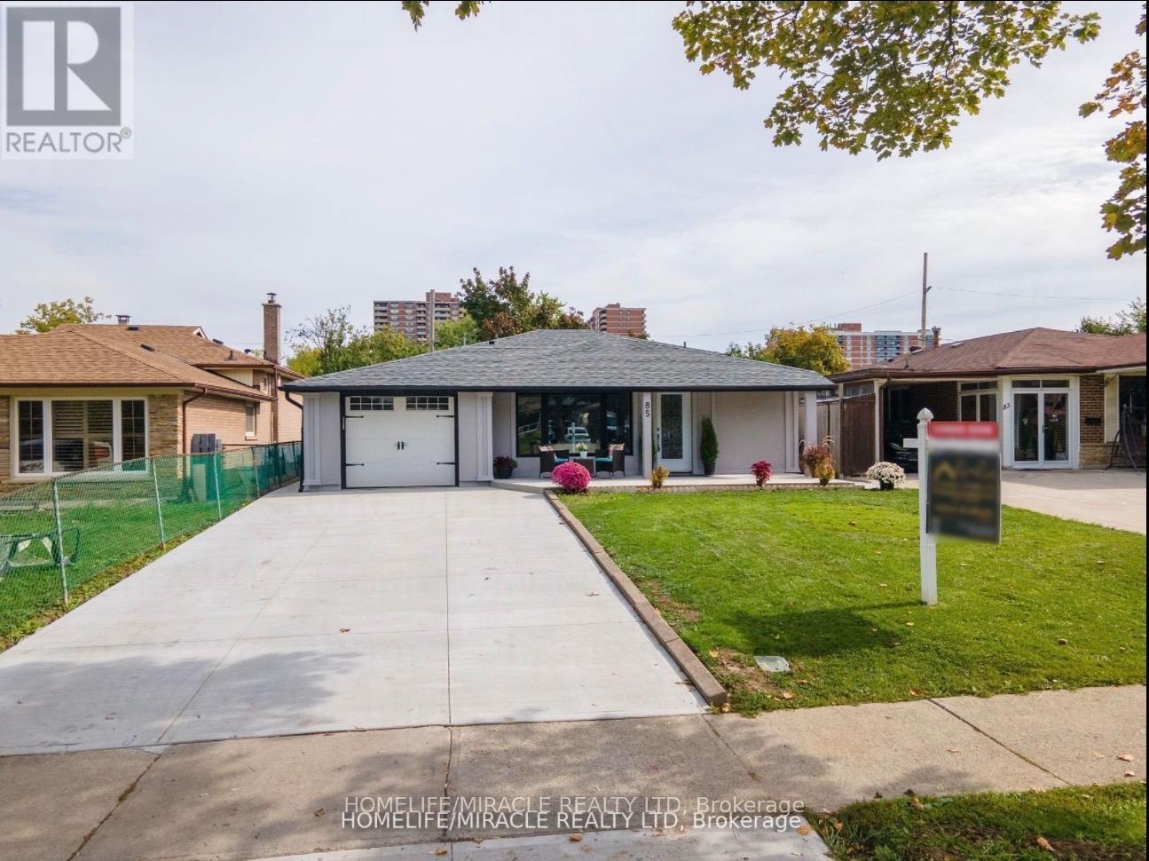 85 SILVERSTONE DRIVE, Toronto, Ontario