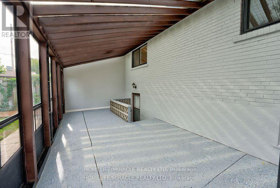 85 Silverstone Drive, Toronto, Ontario  M9V 3G4 - Photo 2 - W12261175