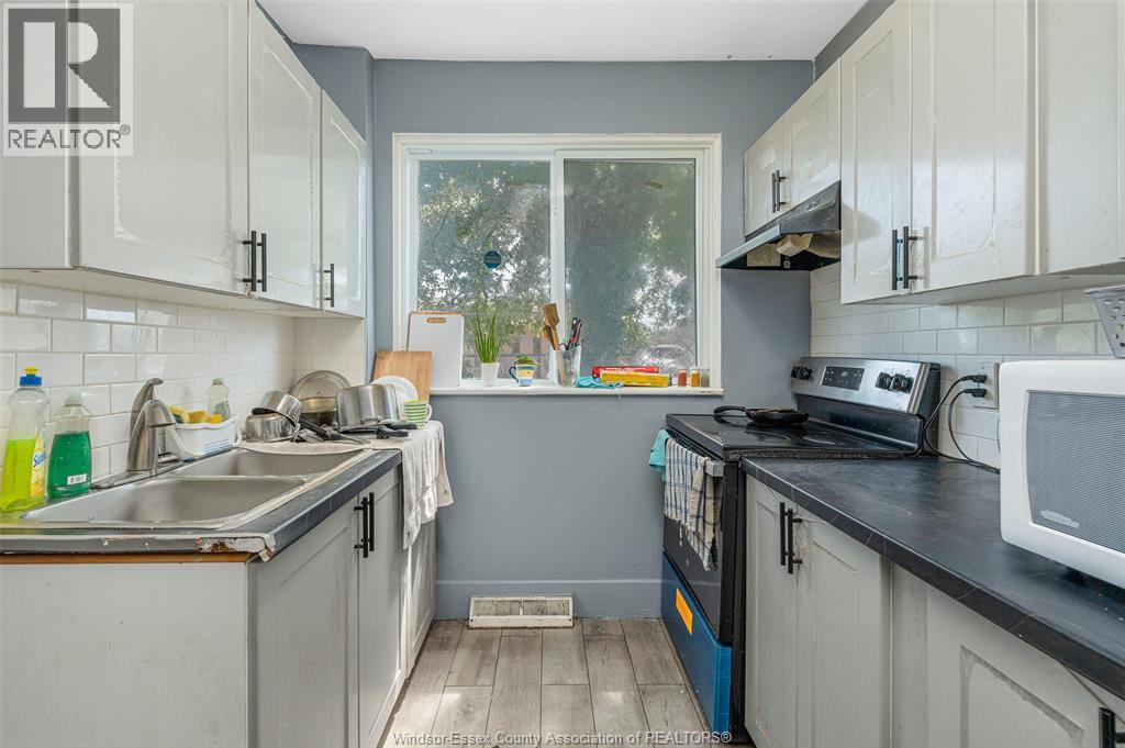 807 Campbell Avenue, Windsor, Ontario N9B 2H8 - Photo 7 - 25024855