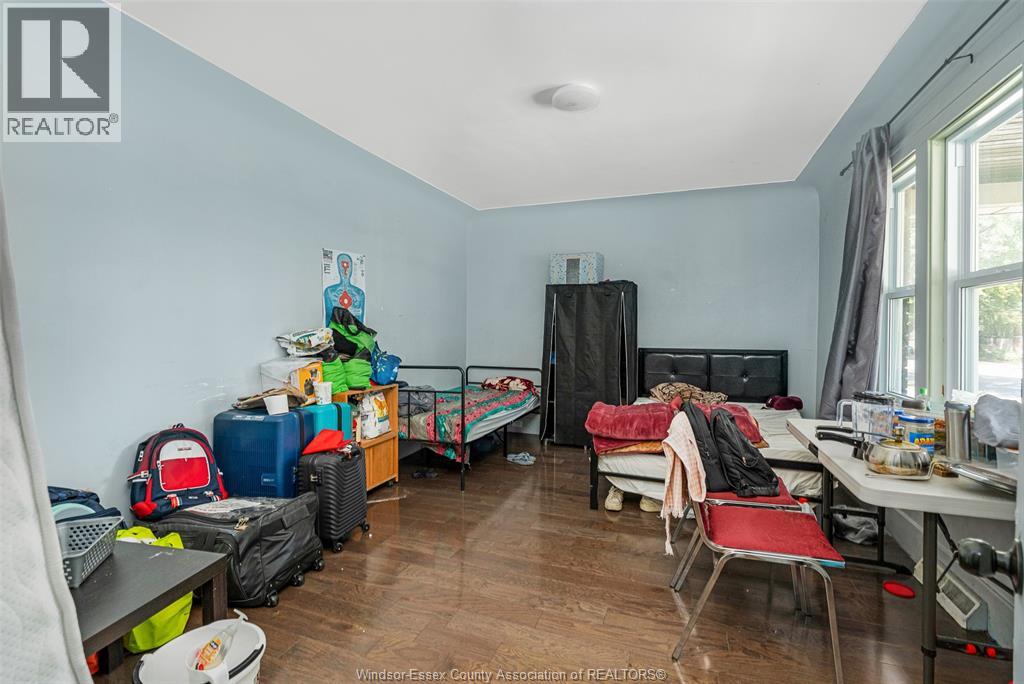 807 Campbell Avenue, Windsor, Ontario N9B 2H8 - Photo 9 - 25024855