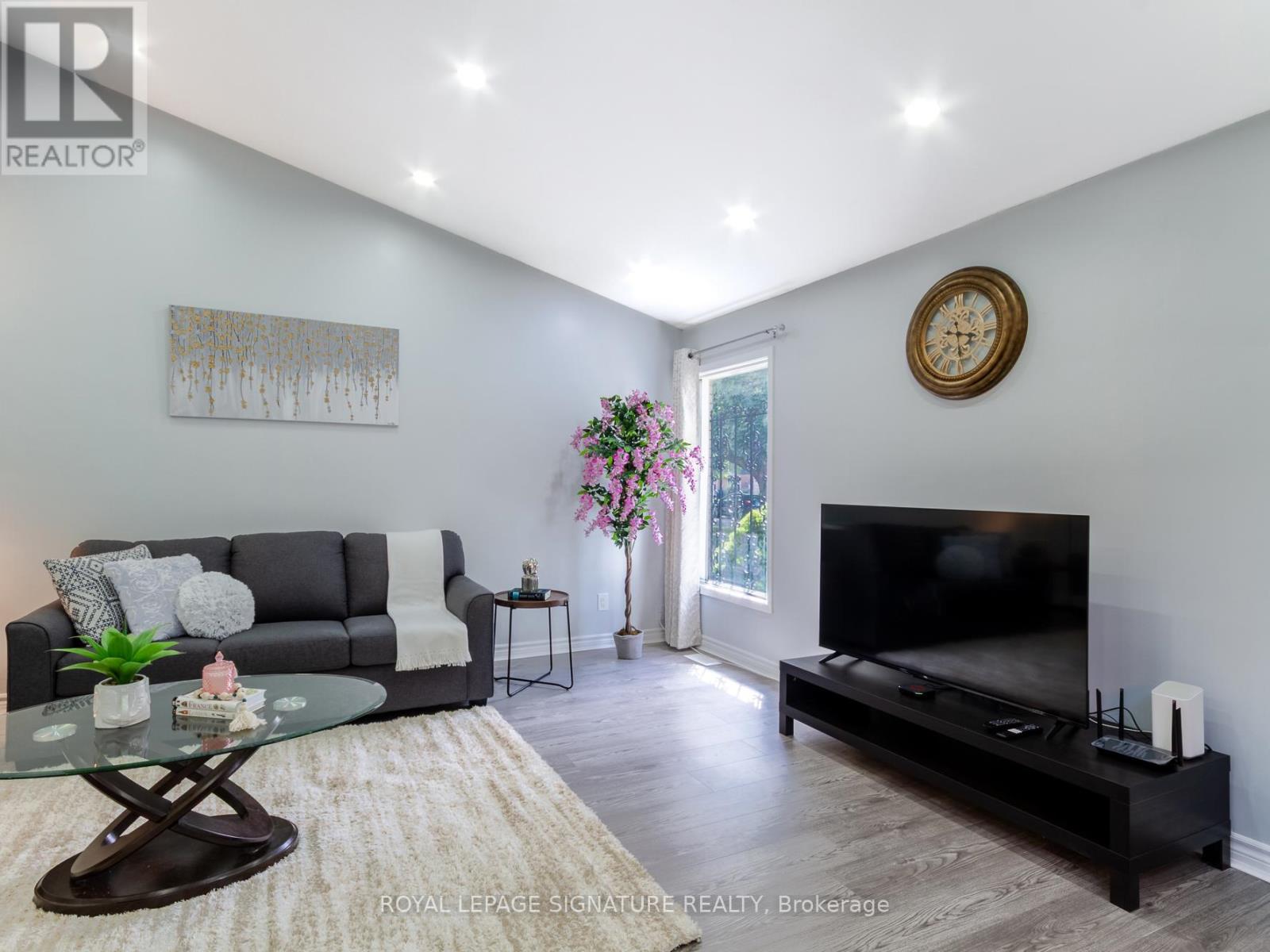 66 Niagara Road, Kitchener, Ontario  N2B 1T2 - Photo 6 - X12435431
