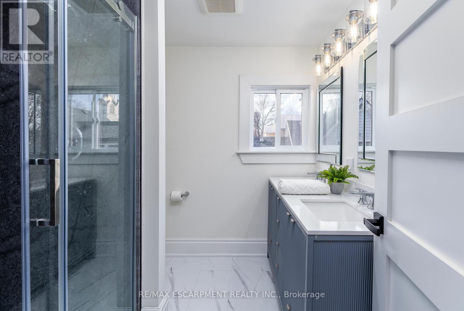 237 Main Street E, Norwich, Ontario  N0J 1R0 - Photo 18 - X12435449