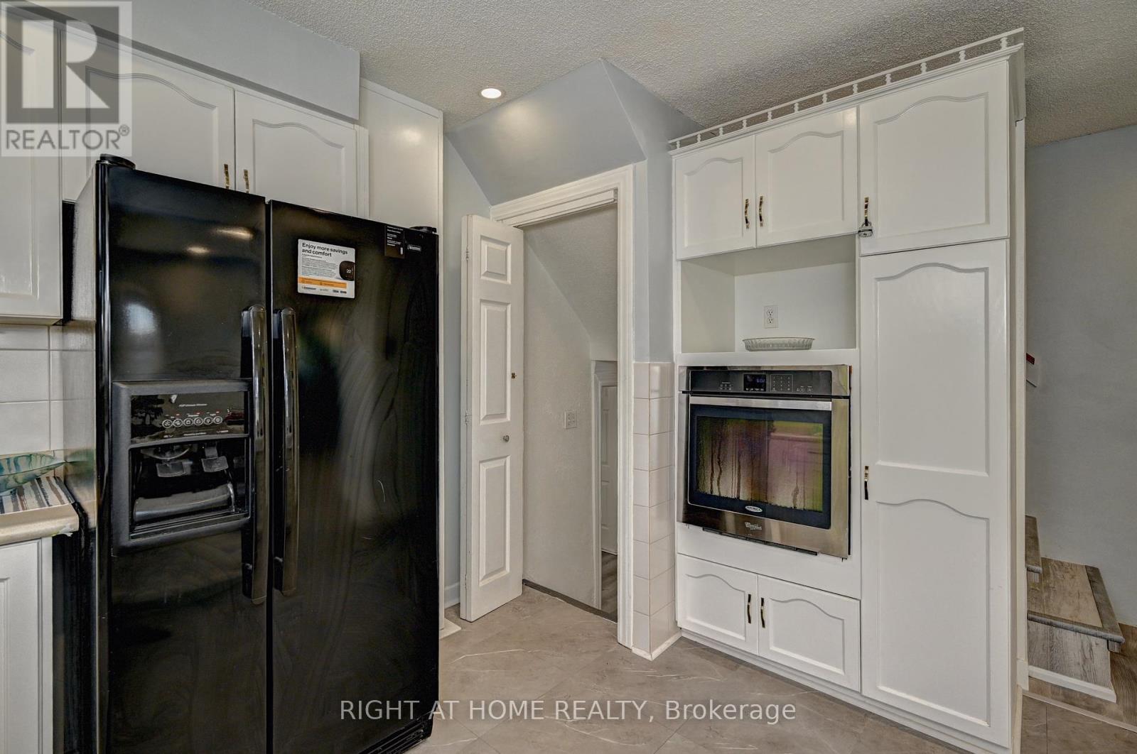 10 Monroe Street N, Cambridge, Ontario  N1R 2C5 - Photo 18 - X12435463