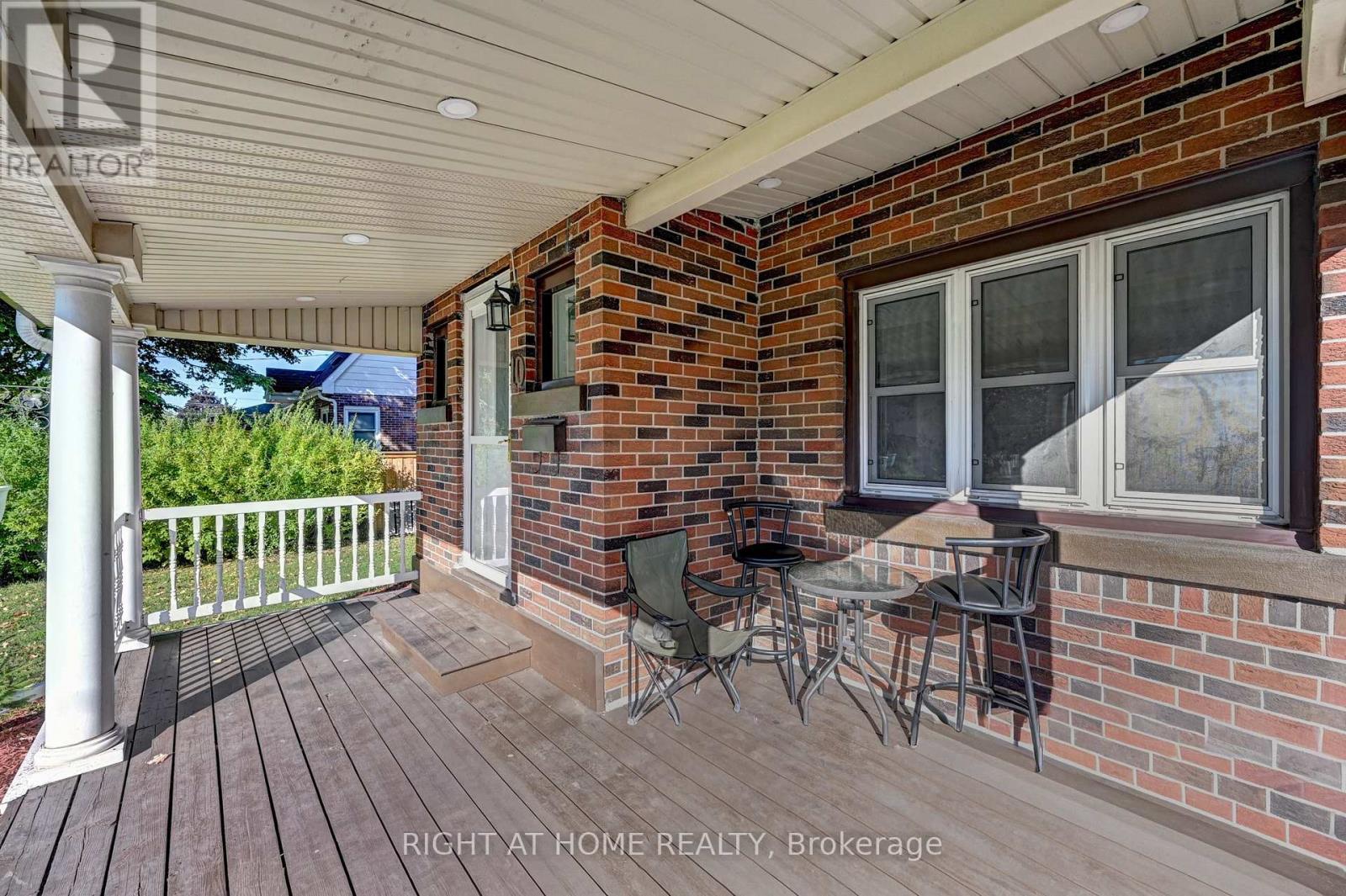 10 Monroe Street N, Cambridge, Ontario  N1R 2C5 - Photo 2 - X12435463