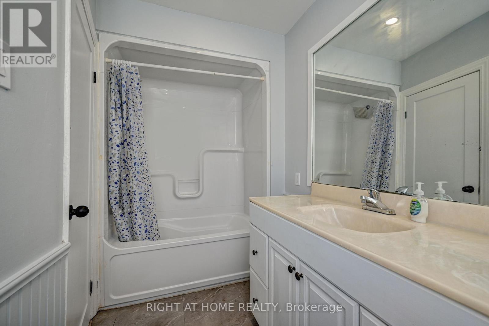 10 Monroe Street N, Cambridge, Ontario  N1R 2C5 - Photo 28 - X12435463