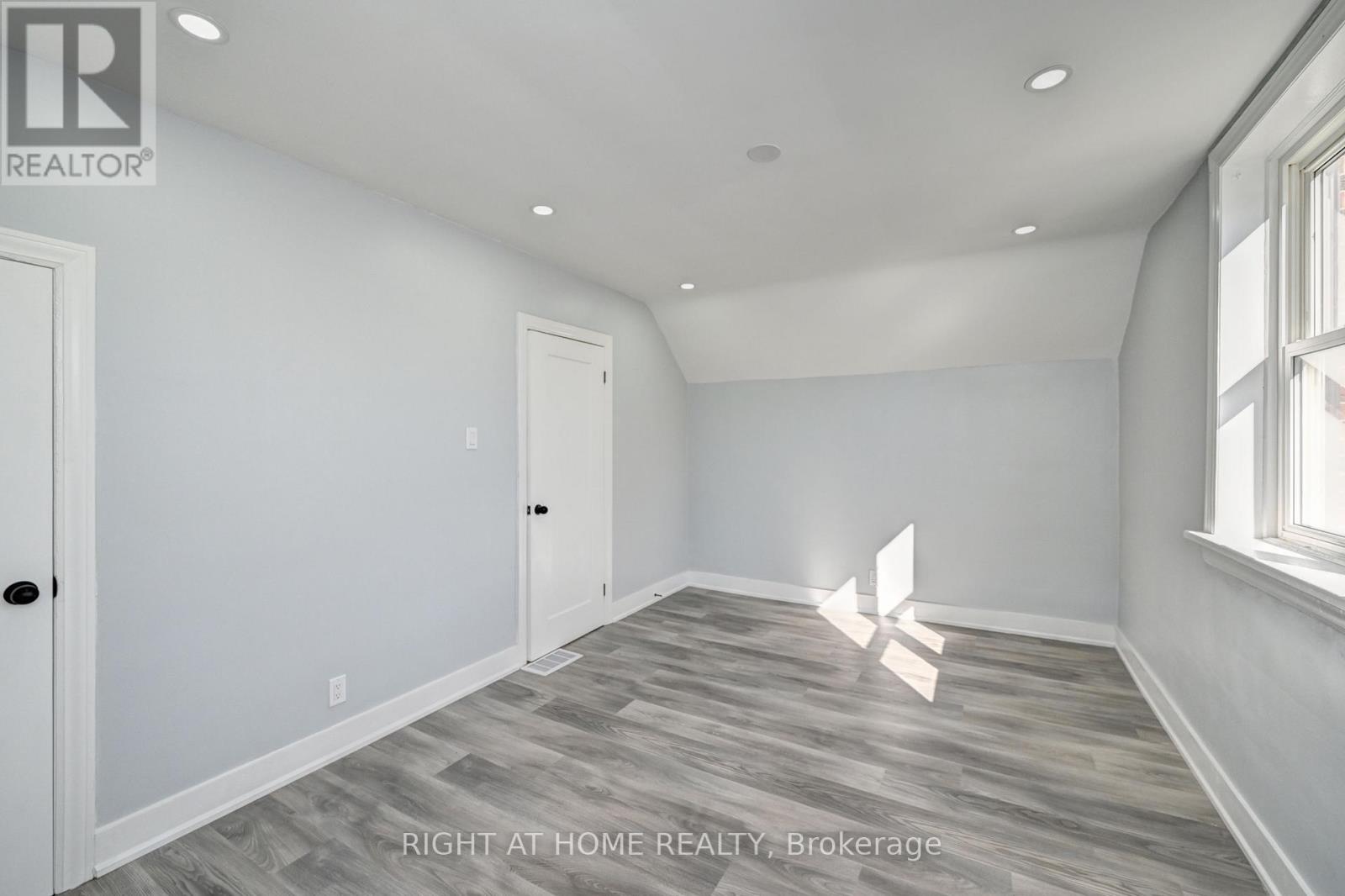 10 Monroe Street N, Cambridge, Ontario  N1R 2C5 - Photo 31 - X12435463