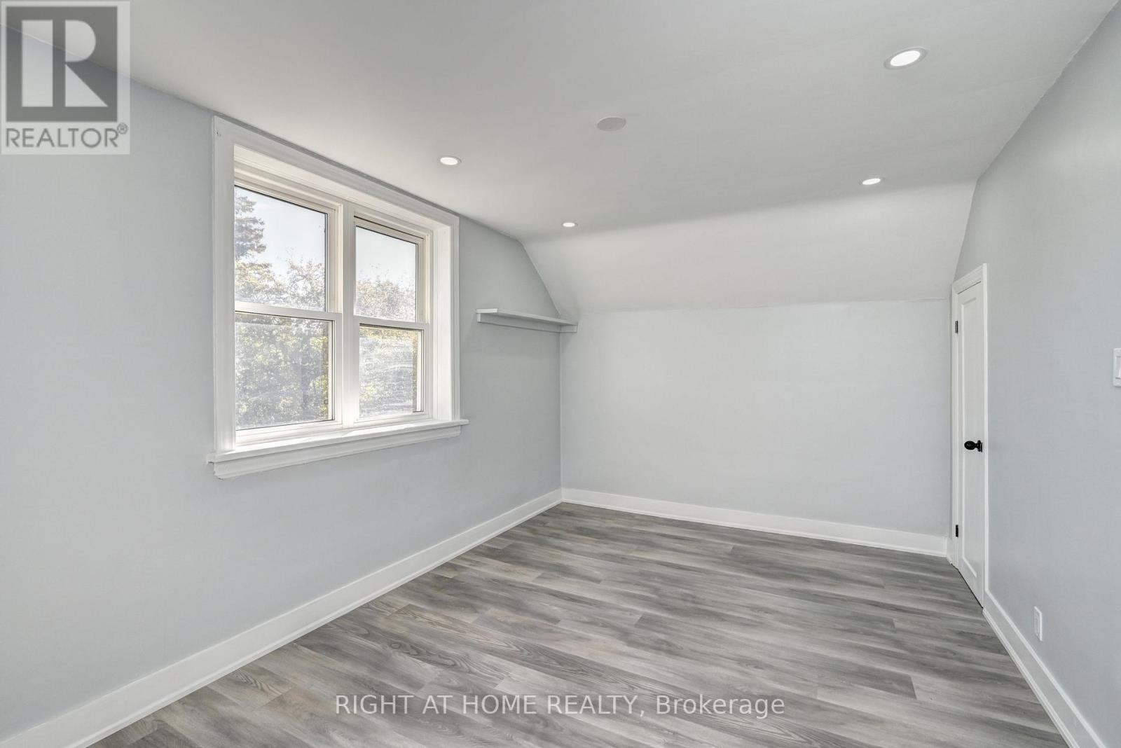 10 Monroe Street N, Cambridge, Ontario  N1R 2C5 - Photo 34 - X12435463