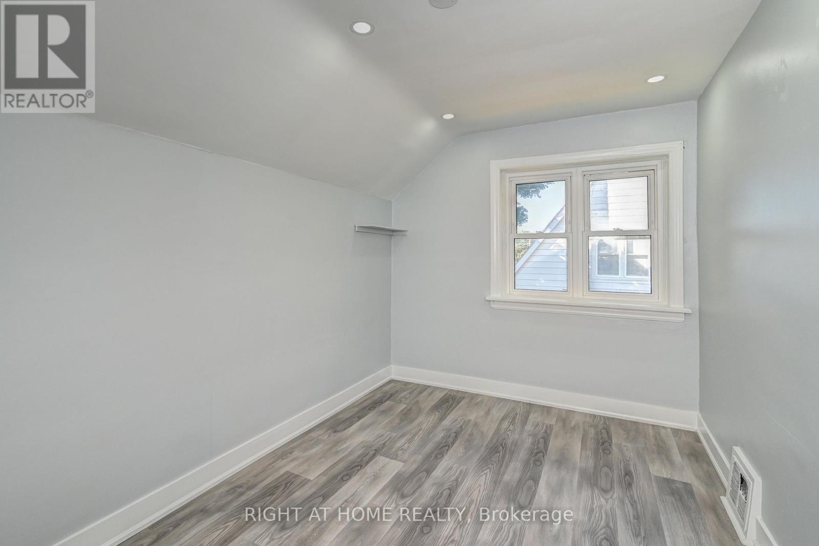 10 Monroe Street N, Cambridge, Ontario  N1R 2C5 - Photo 35 - X12435463