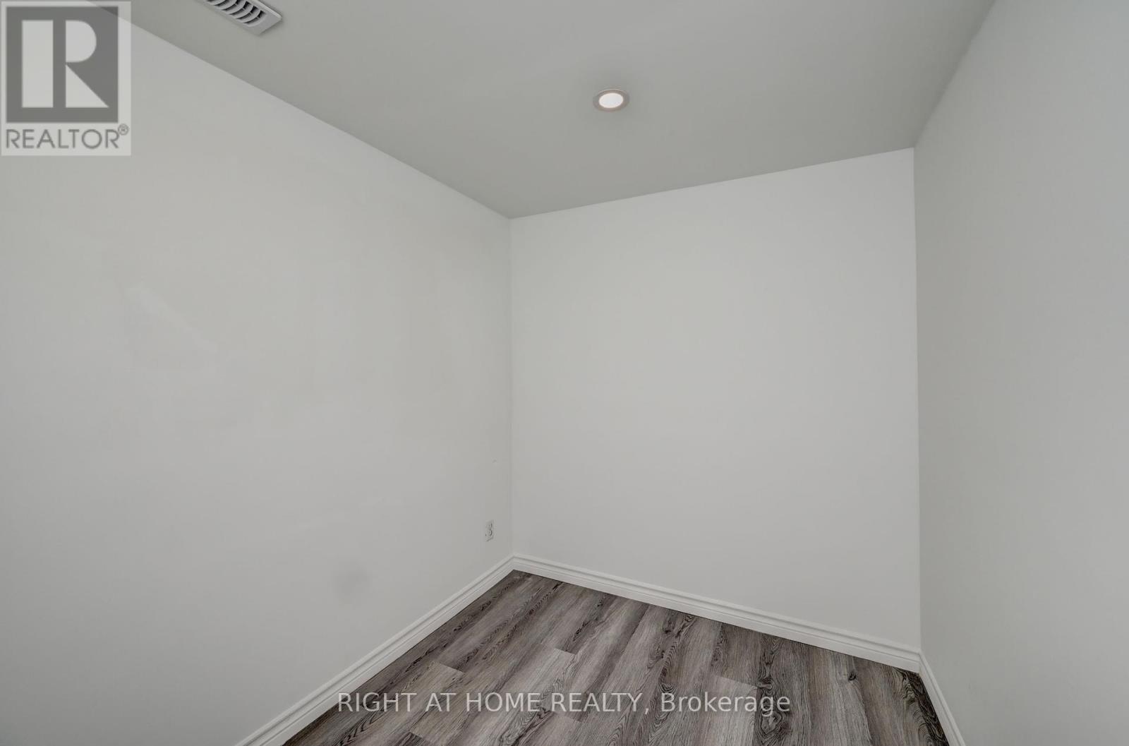10 Monroe Street N, Cambridge, Ontario  N1R 2C5 - Photo 40 - X12435463