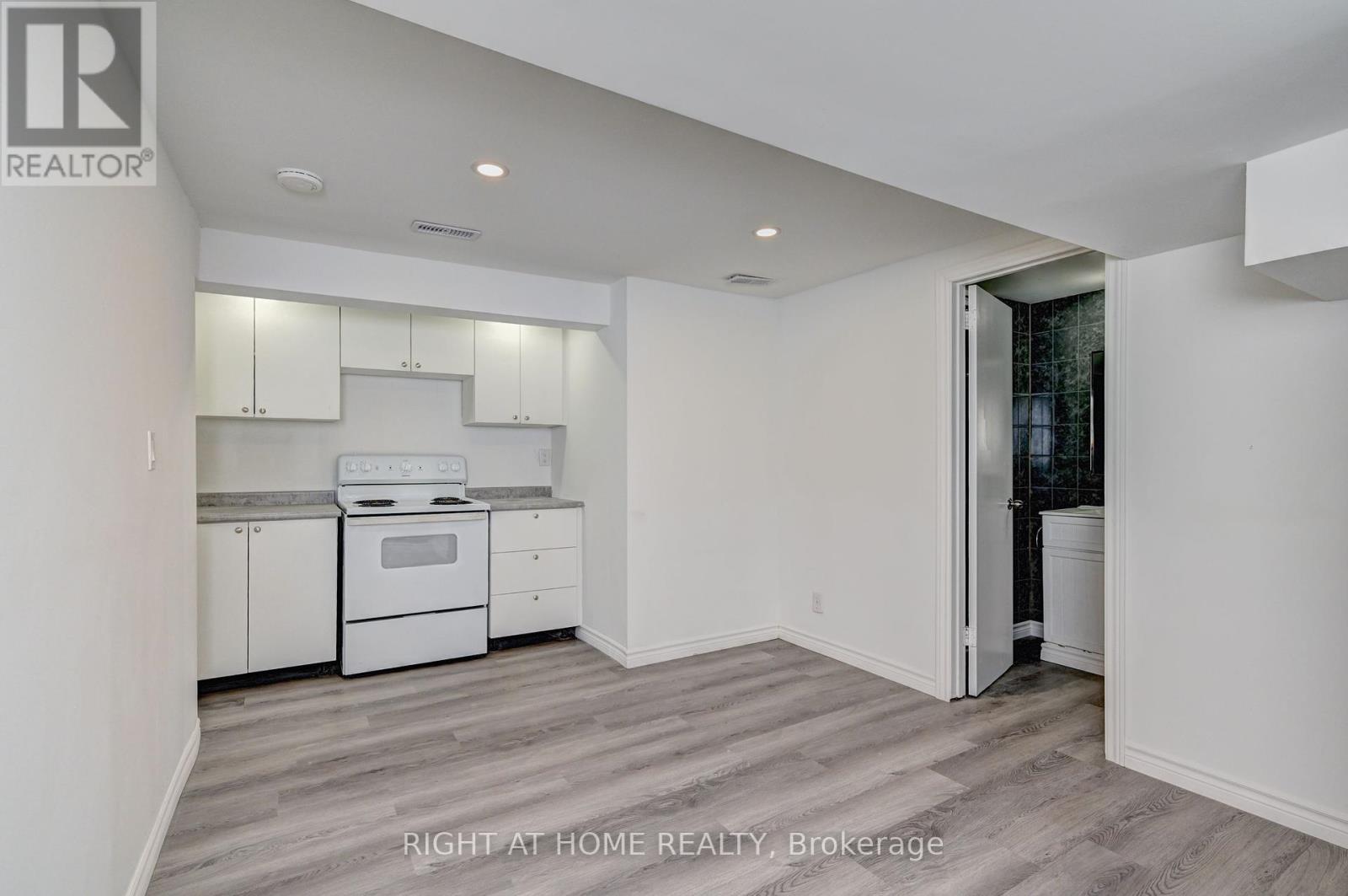 10 Monroe Street N, Cambridge, Ontario  N1R 2C5 - Photo 46 - X12435463