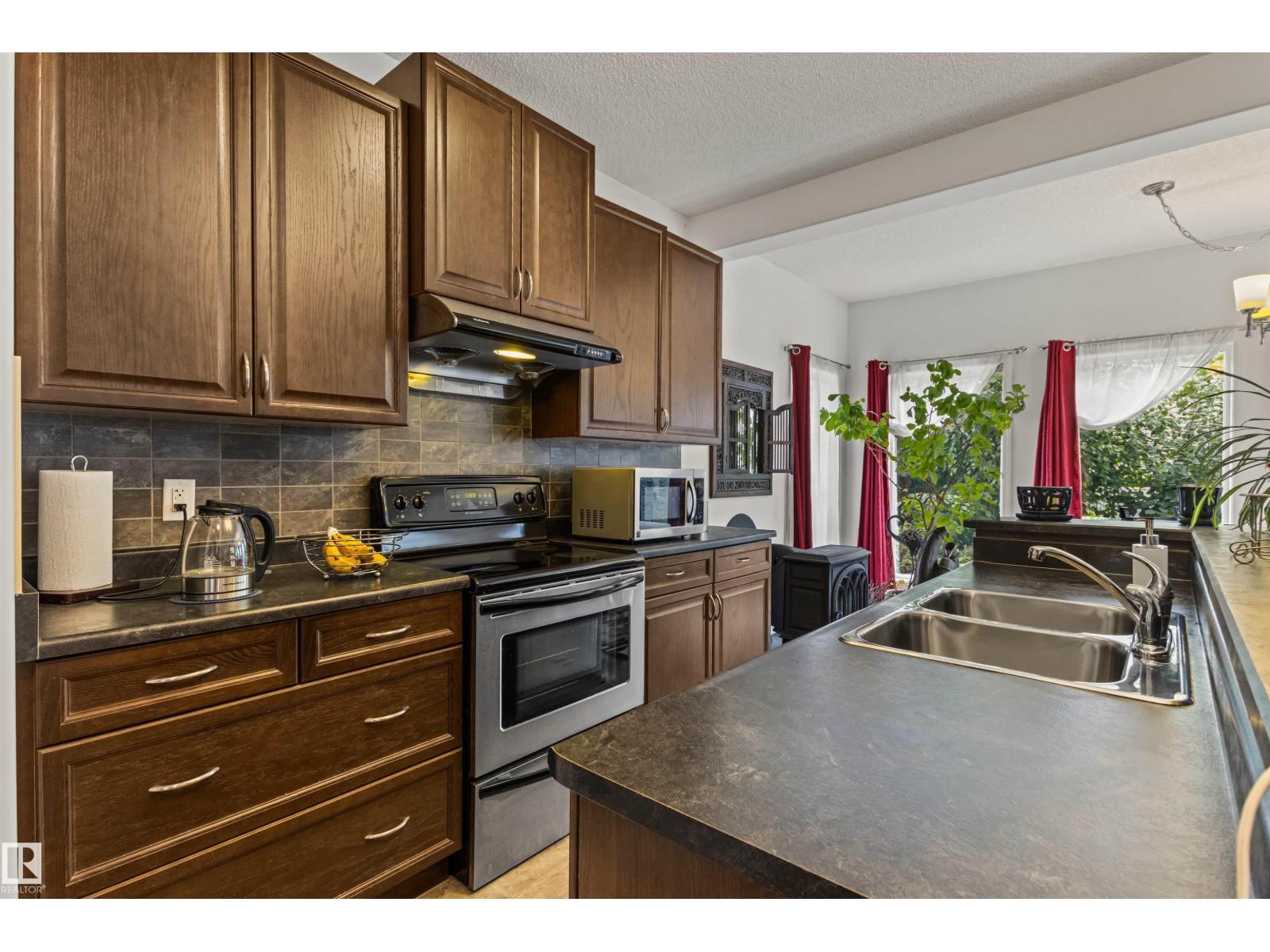 6914 Strom Ln Nw Nw, Edmonton, Alberta  T6R 0G3 - Photo 16 - E4456585