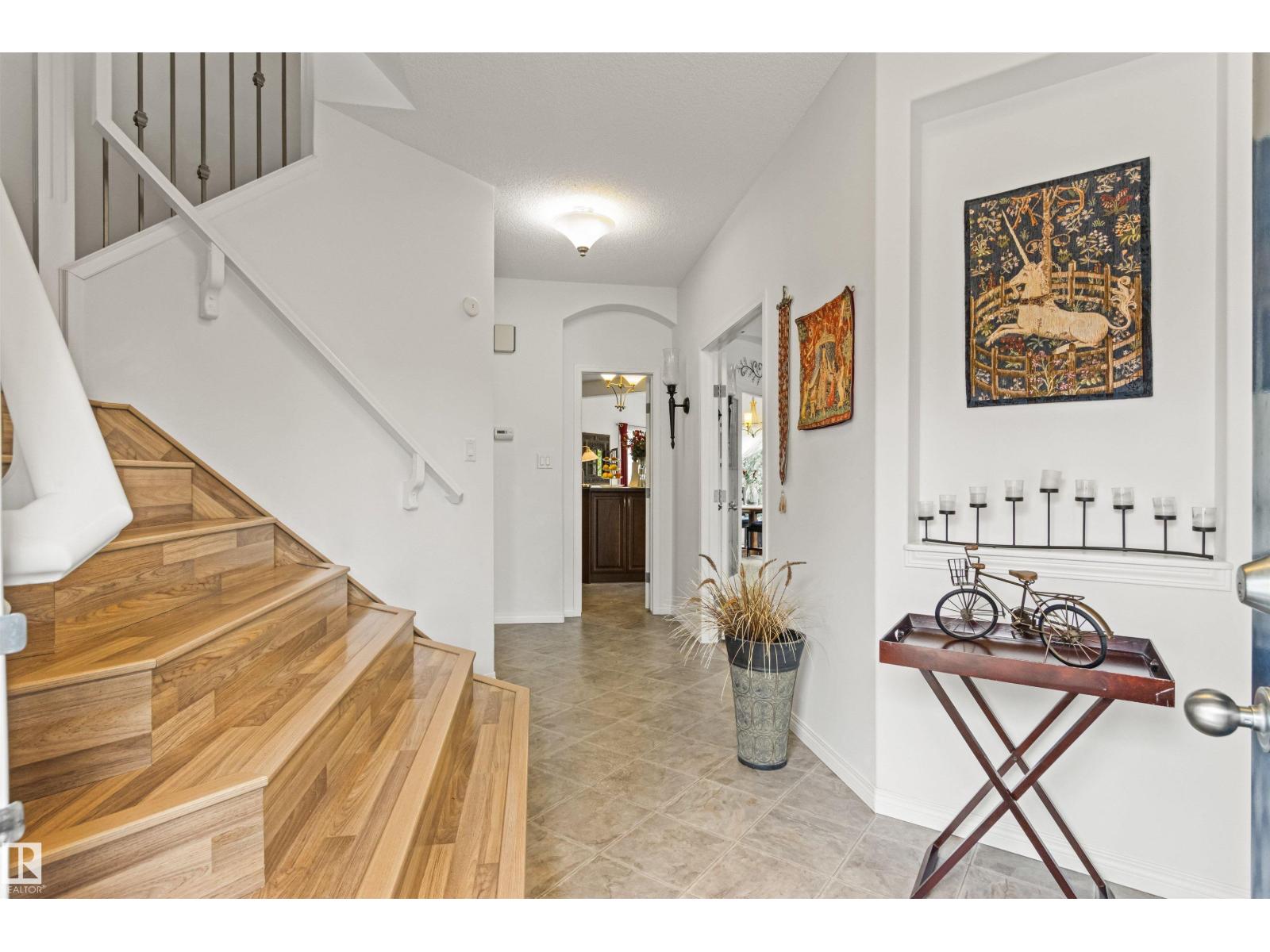 6914 Strom Ln Nw Nw, Edmonton, Alberta  T6R 0G3 - Photo 4 - E4456585