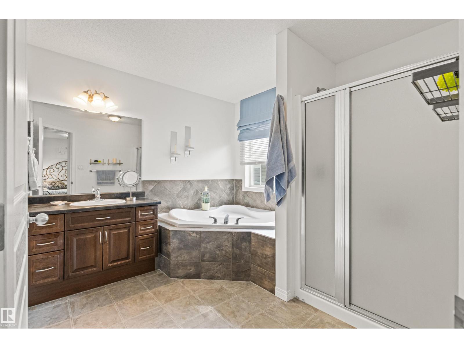 6914 Strom Ln Nw Nw, Edmonton, Alberta  T6R 0G3 - Photo 48 - E4456585